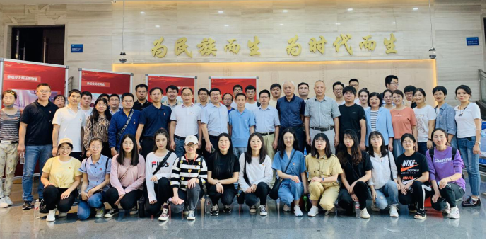 01579ff7cadc4ec496e7defef17a5df6.png 合影.png