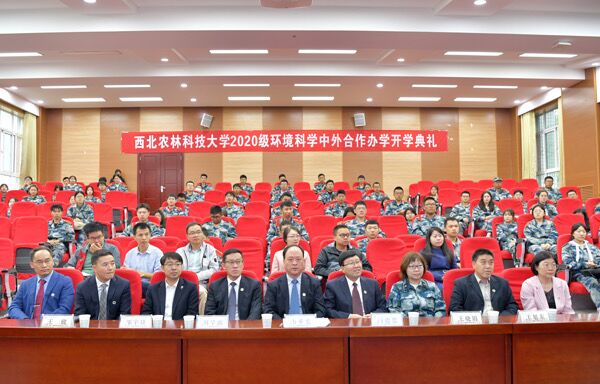 121f435995b145d191b433ad22dadd1d.jpg 07.jpg