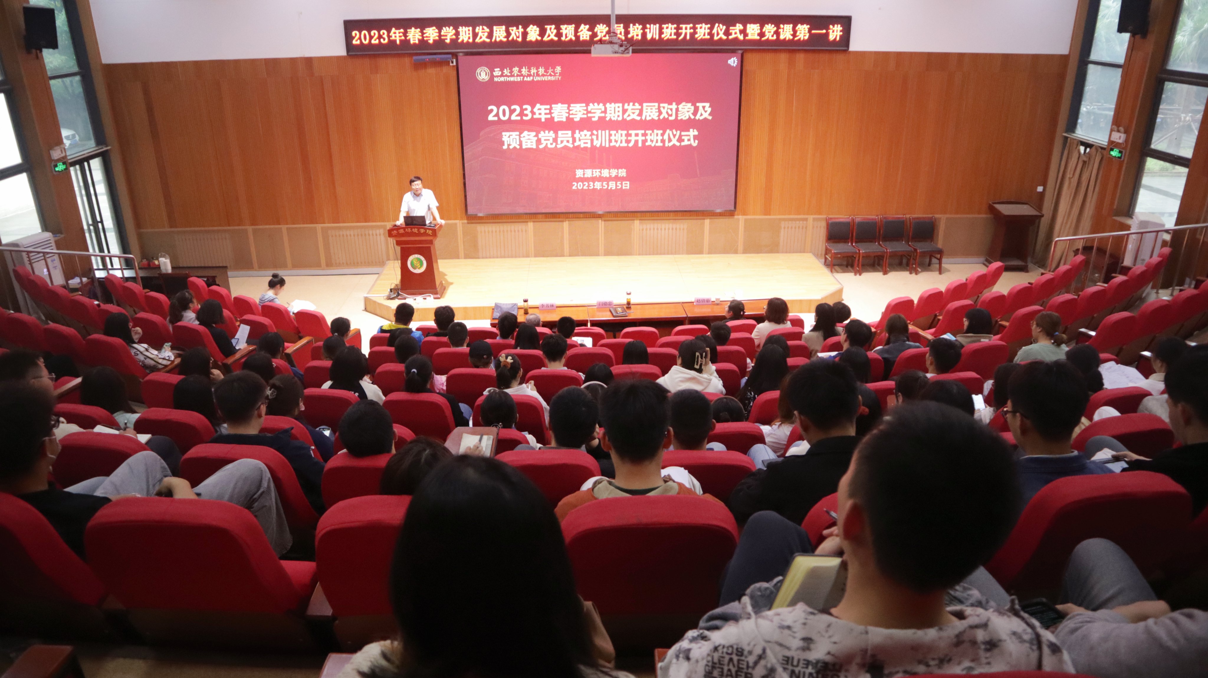 b8ffe726920e4b36ad1a5b4de8fb27b4.jpg b8ffe726920e4b36ad1a5b4de8fb27b4.jpg