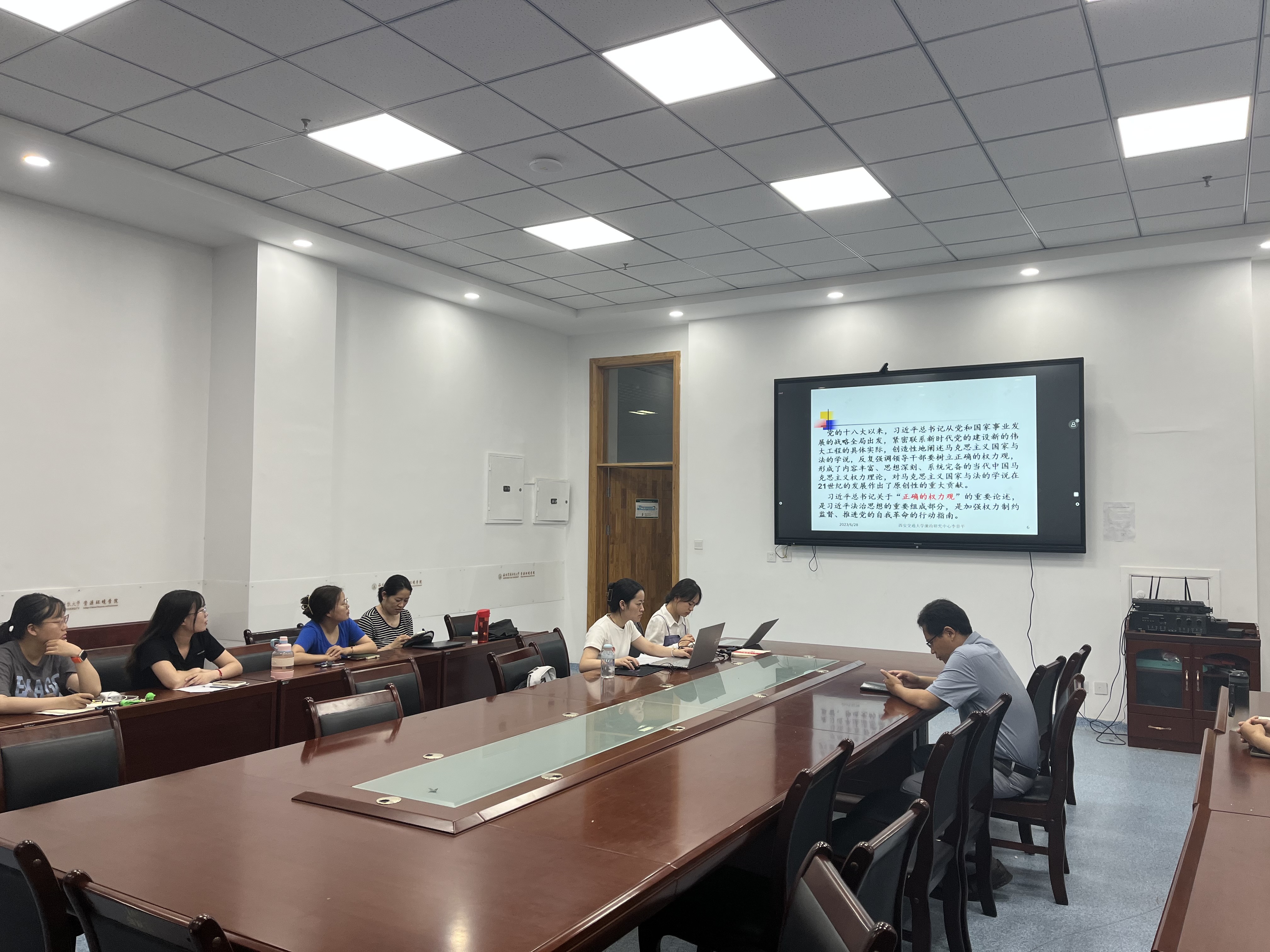 d77a0cd06ab64a4a97853d1b72b5ad65.jpg d77a0cd06ab64a4a97853d1b72b5ad65.jpg